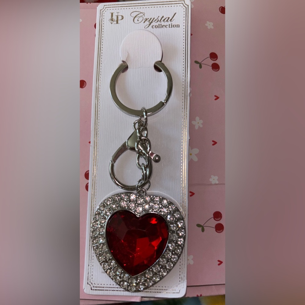 6 heart Rhinestone Keychain! Assorted colors. - Picture 3 of 6